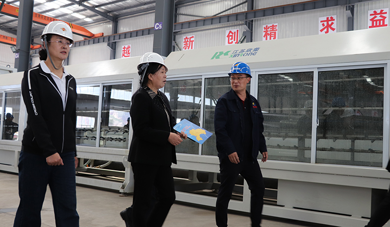 5月29日上午，定西市政協(xié)一級調(diào)研員胡世祥一行蒞臨我公司調(diào)研指導(dǎo)工作